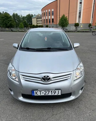 toyota auris małopolskie Toyota Auris cena 25900 przebieg: 138980, rok produkcji 2010 z Tarnów